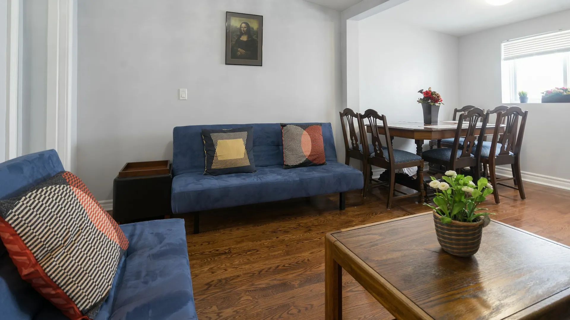 Applewood Suites - King West Lofts Toronto Apartment